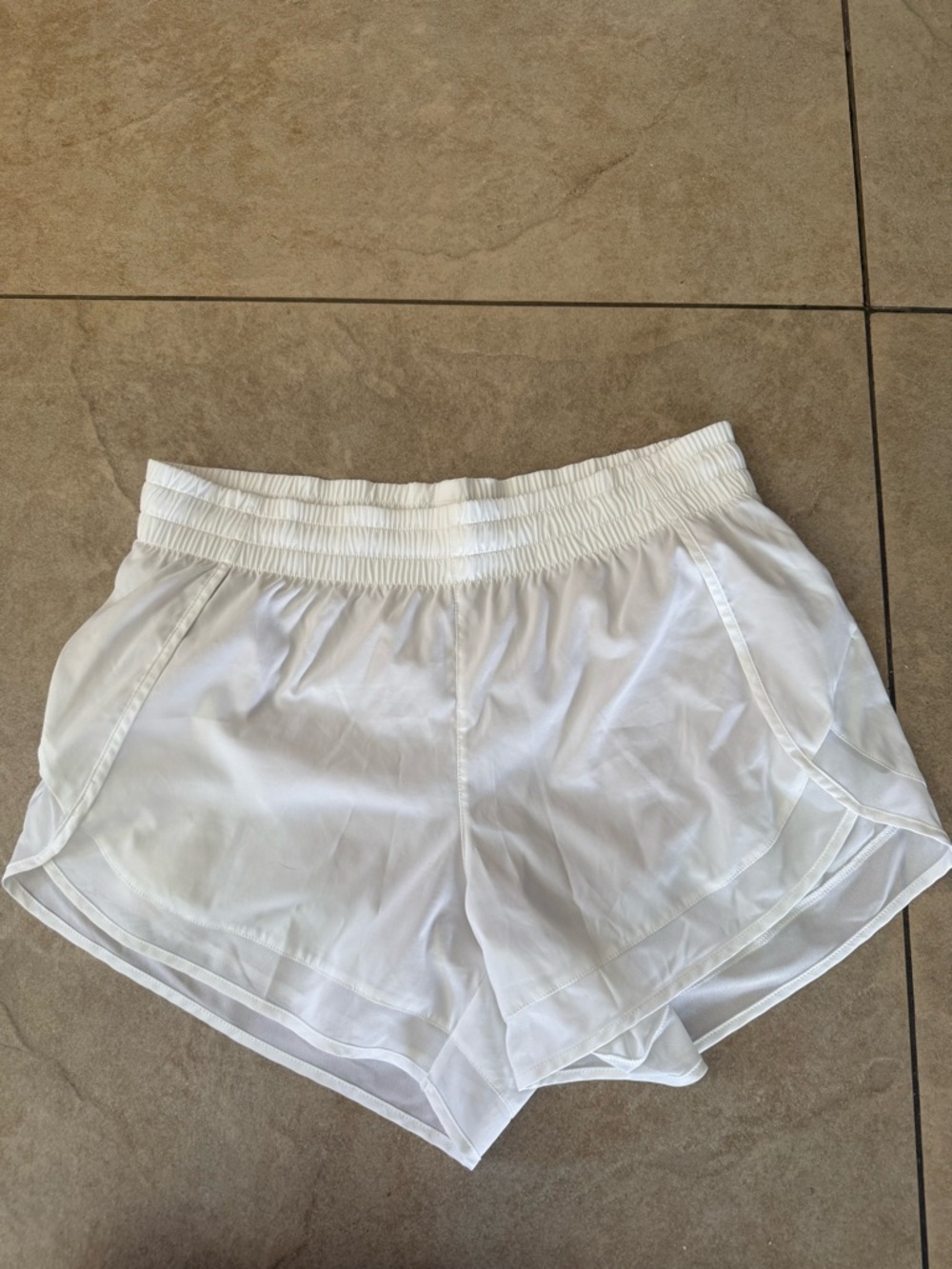 Athleta EUC Mesh Racer Run Mid Rise 4" Short Size S Bright White